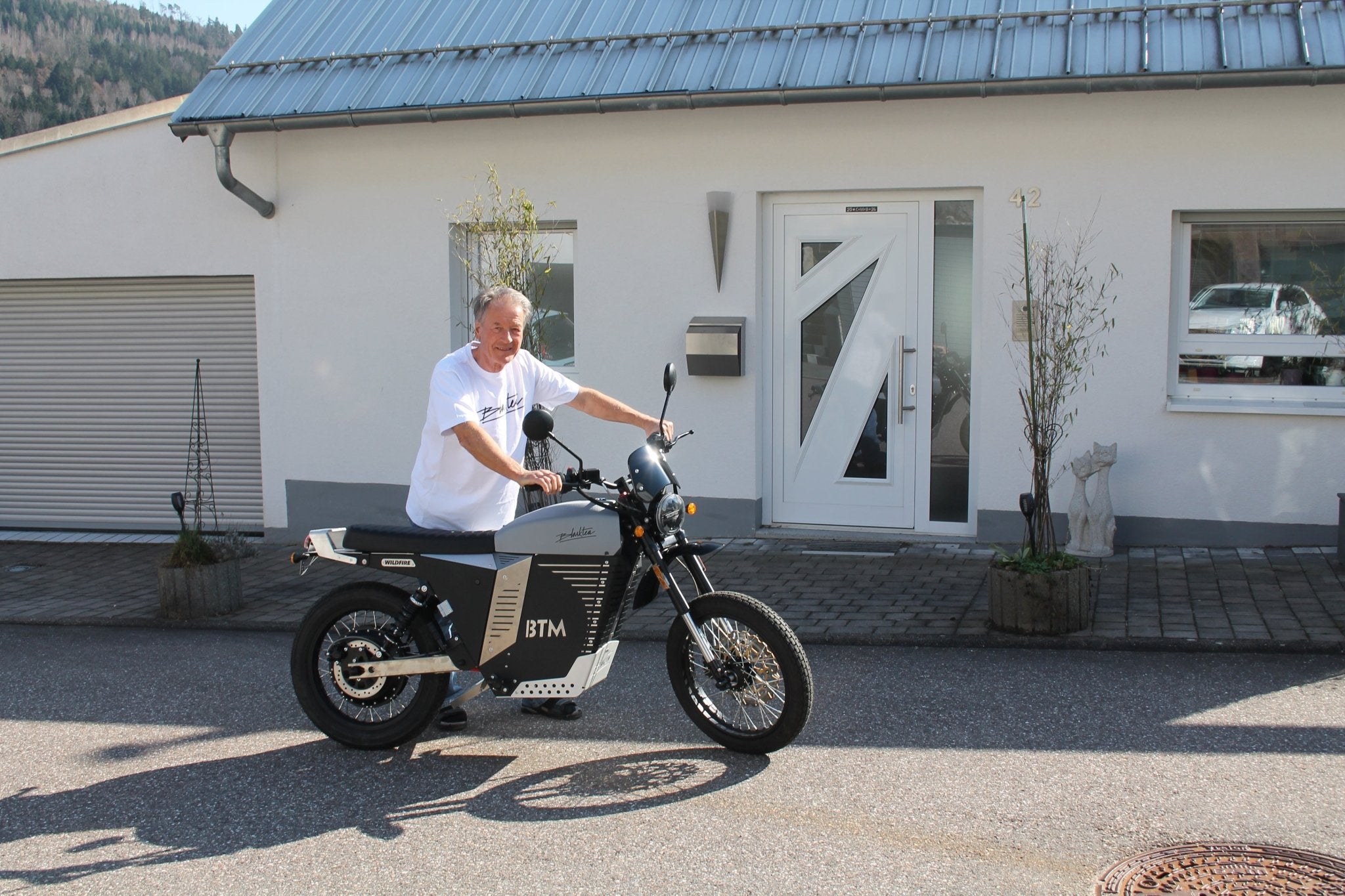 Wildfire Performance Probefahrt Nähe Karlsruhe - Black Tea Motorbikes - Elektromotorräder hergestellt in Deutschland